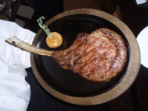 LB Steak Tomahawk Chop